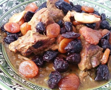 Tajine van lamsvlees met pruimen en abrikozen