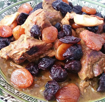 Tajine-van-lamsvlees-met-pruimen-en-abrikozen.jpg